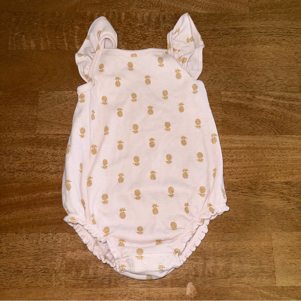 Like New Carter’s 12 Month Pink Romper